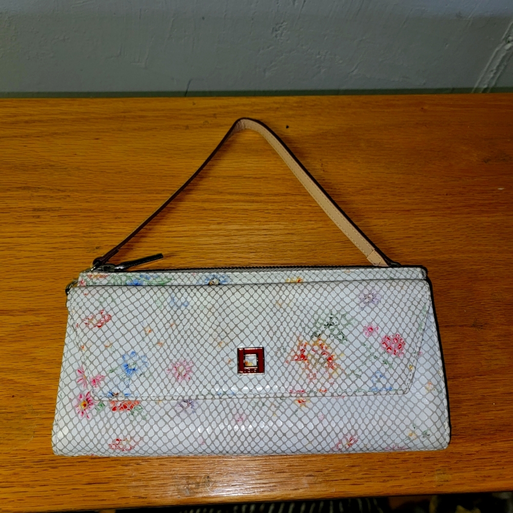 Lodis Cluch Purse ~ Like New Conditon ~ white with Flowers